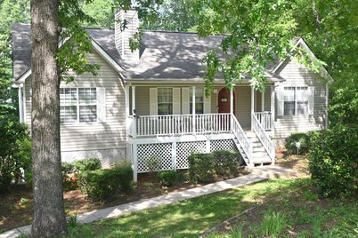 3-bedroom house in fabulous Douglasville with AC, WiFi