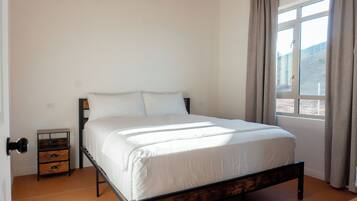 Kabin Keluarga, 2 kamar tidur, Hewan Peliharaan Diizinkan, pemandangan gunung | Tirai kedap cahaya, Wi-Fi gratis, dan seprai linen