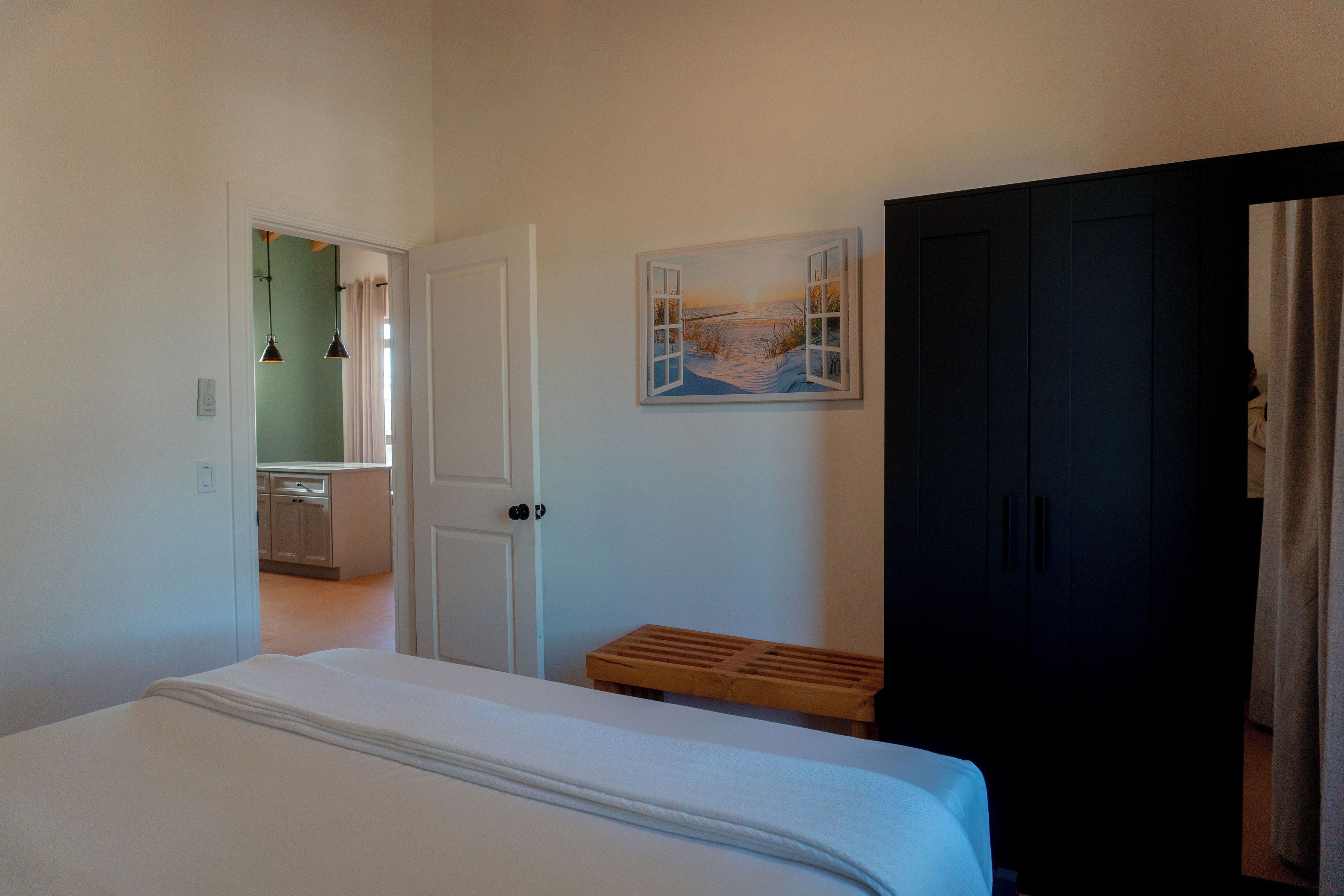 Caba ña familiar, 2 habitaciones, se aceptan mascotas, vista a la montaña | Cortinas blackout, wifi gratis y ropa de cama 