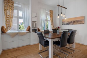 Dining - Apartment 'Am Herforder Tor Für' with Private Garden, Balcony and Wi-Fi (Bad Salzuflen)