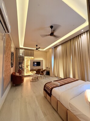Executive Studio Suite