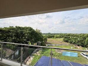 Executive-studiosviitti | Parveke