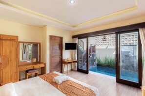Deluxe Villa, Pool View | Garden view