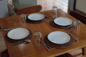Deluxe Villa, Pool View | In-room dining