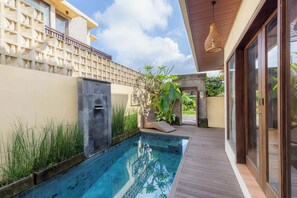 Ảnh chưa phân loại, 3 trong số 27 ảnh, nút