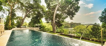 Serene Riverside Retreat - Balapitiya 9 bedroom villa