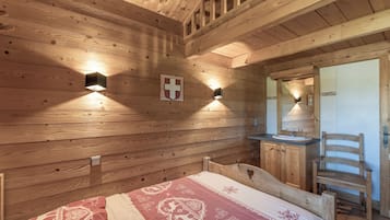 4 bedrooms, WiFi, bed sheets