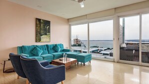 Front of property - St.jacinto Island Villabayviewpool3bhkstayjade (Vasco da Gama)