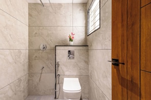 Appartement (2 Bedrooms) | Salle de bain | Douche