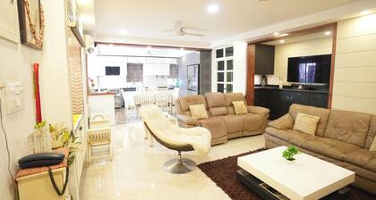 Eastern Elegance by Jadecaps