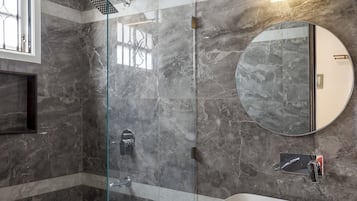 Apartment (2 Bedrooms) | Bathroom