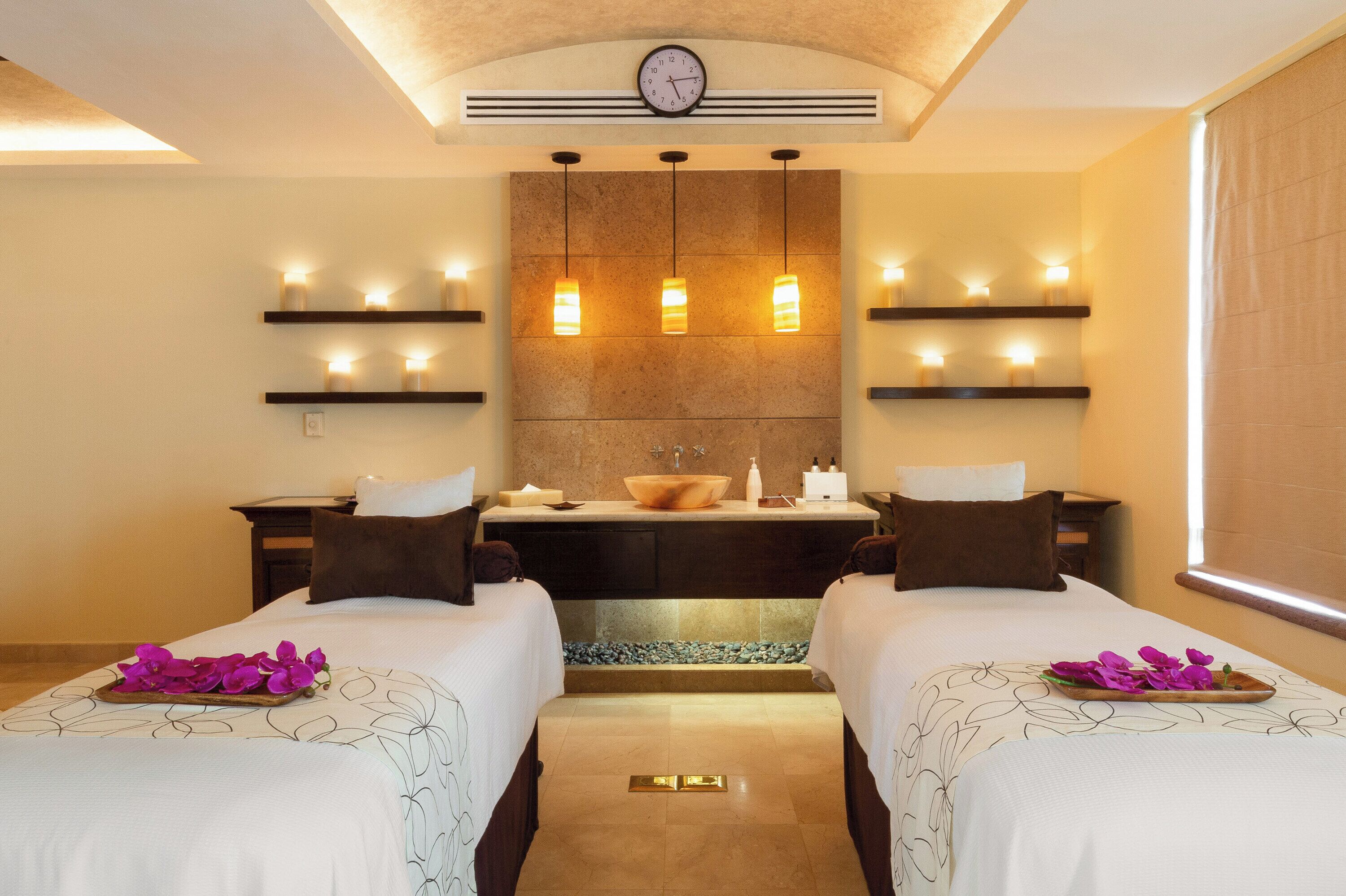 サウナ、ホットタブ