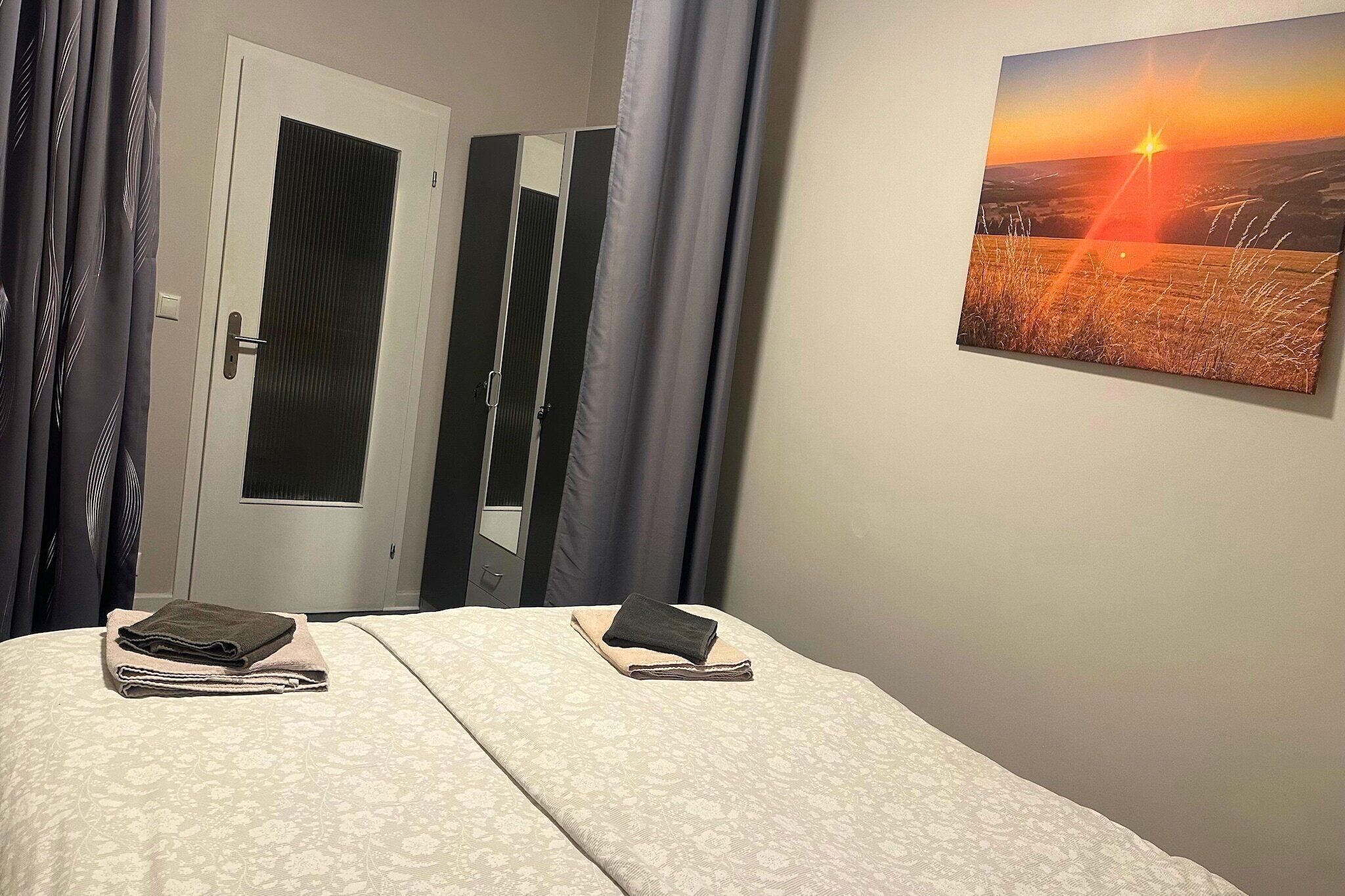 2 bedrooms, iron/ironing board, free WiFi
