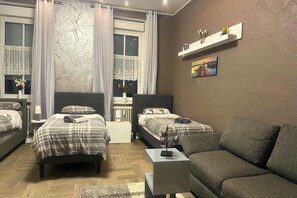 2 bedrooms, iron/ironing board, free WiFi