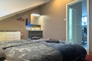 1 bedroom, iron/ironing board, free WiFi