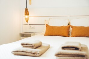 Fer et planche à repasser, Wi-Fi gratuit, draps fournis