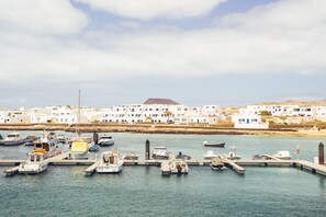 Marina - Maemuki (Caleta de Sebo)