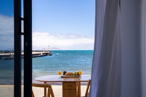 تناول الطعام بالخارج