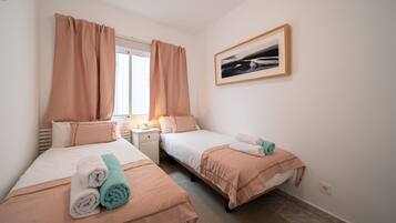 2 chambres, fer et planche Ă repasser, Wi-Fi gratuit, draps fournis