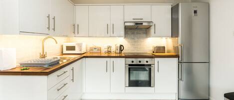 アパートメント | 専用キッチン | 調理器具と食器