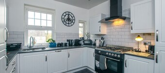 Cosy & Central 2Bd Apartment Milngavie, Glasgow