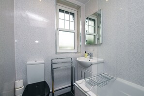 Apartment | Bathroom