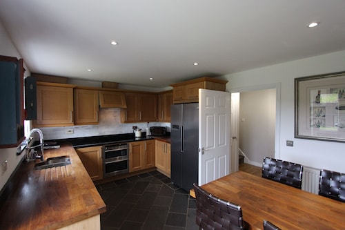 Immaculate 4Bd Family Home In Lee On The Solent