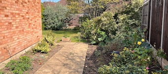 Spacious Family Bungalow With Garden For Up To 7