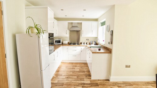 3Bd Gem In The Heart Of Barnetby Le Wold