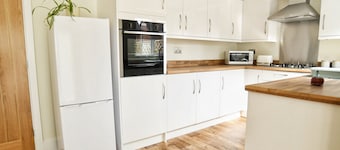 3Bd Gem In The Heart Of Barnetby Le Wold
