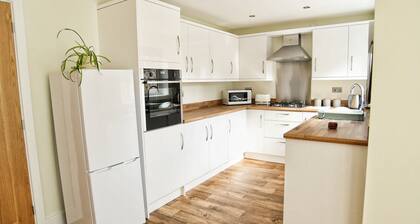 3Bd Gem In The Heart Of Barnetby Le Wold