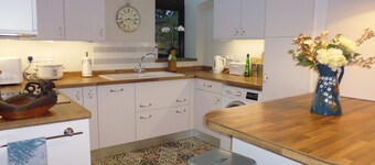 Wonderful Picturesque Countryside Cottage