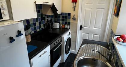 Robin’S Hollow: 2Bd Home Near Wrexham Afc