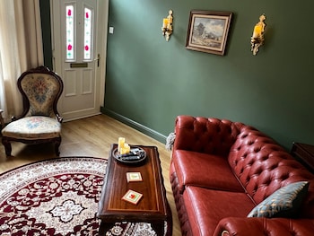 Robin’S Hollow: 2Bd Home Near Wrexham Afc