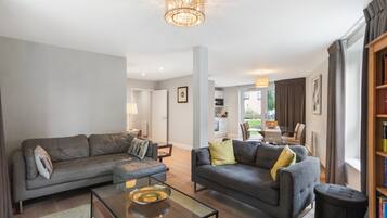 Apartment | Living room