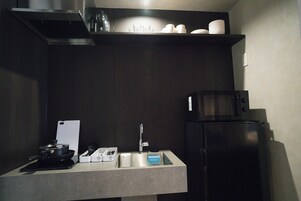 Family Condo, Multiple Beds, Non Smoking | Private kitchen