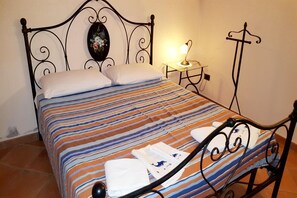 5 chambres, fer et planche à repasser, Wi-Fi gratuit