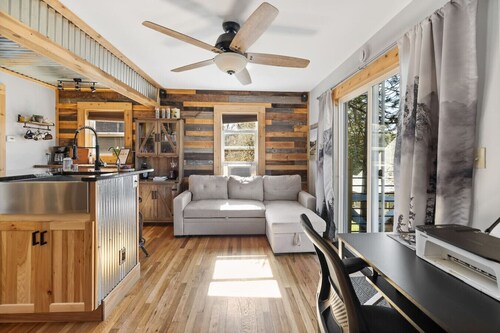 Walsh's Studio Cabin
