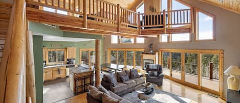 Télévision, cheminée