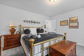 Bureau, fer et planche à repasser, Wi-Fi, draps fournis