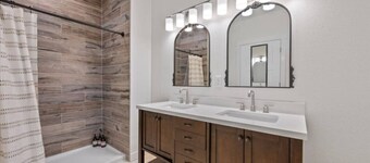 The White House of Spearfish