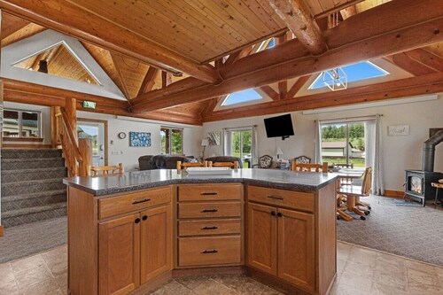 Creekside Gem at Sheridan Lake