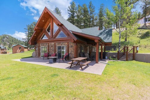 Creekside Gem at Sheridan Lake