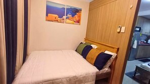 1 bedroom, iron/ironing board, Internet, bed sheets