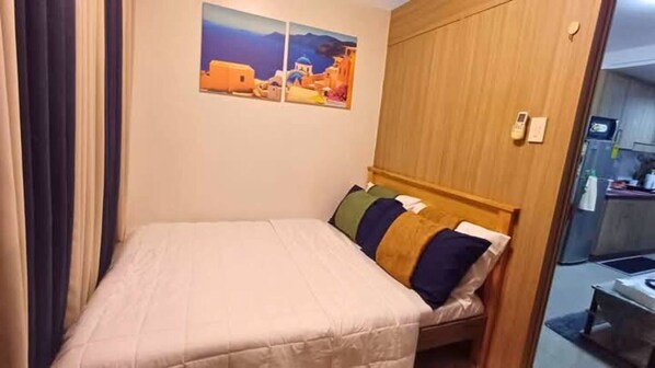 1 bedroom, iron/ironing board, Internet, bed sheets