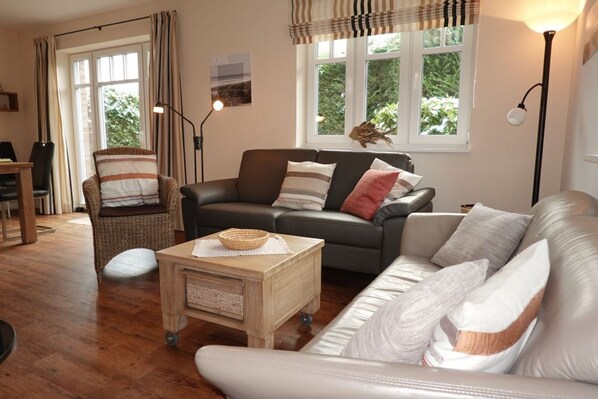 TV, fireplace, DVD player, stereo