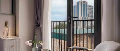 Executive Double or Twin Room | Minibar, in-room safe, desk, laptop workspace