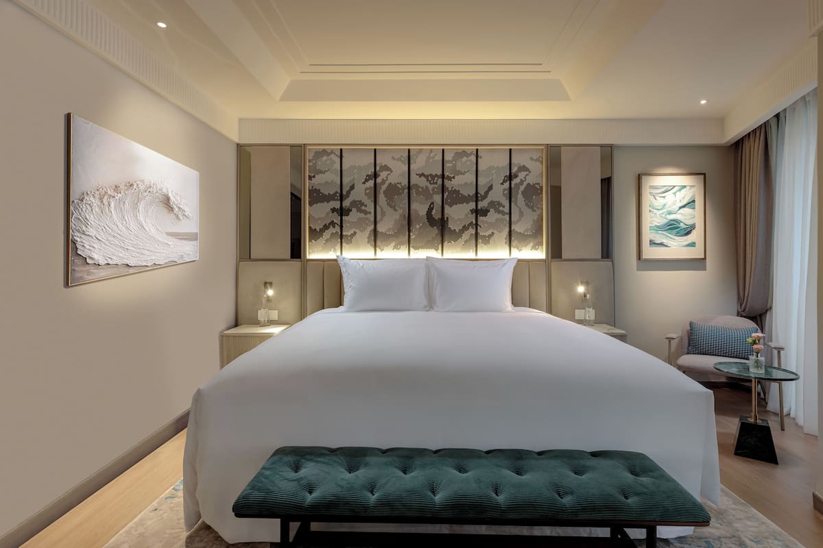 Junior Suite, Balcony, City View | Minibar, in-room safe, desk, laptop workspace