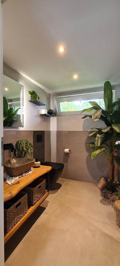 Modern vacation bungalow in the Neuhof forest settlement on the Großer Wünsdorfer See lake