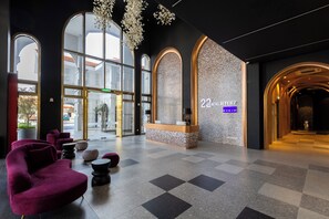 Lobby - 22 Macalisterz (George Town)